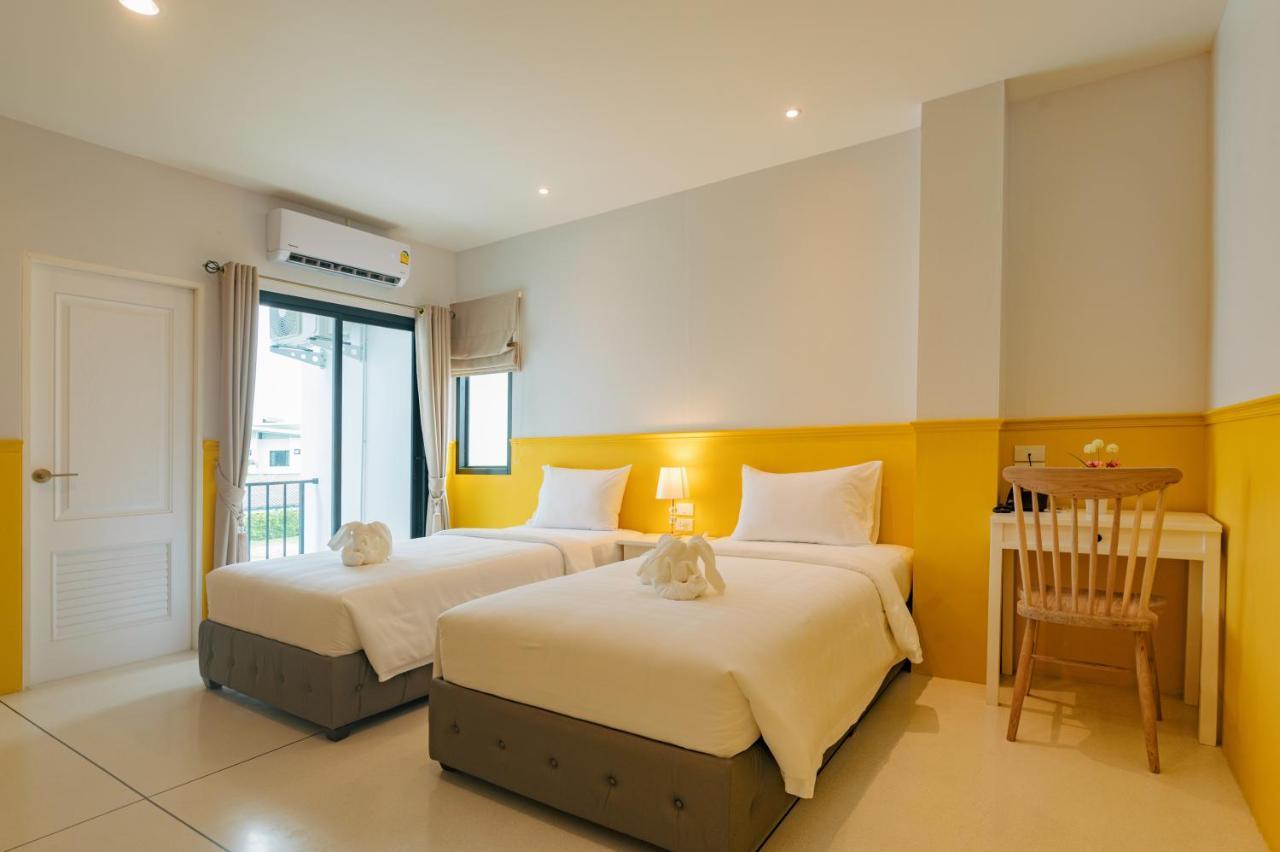 Chanita Hotel Chumphon Exterior photo
